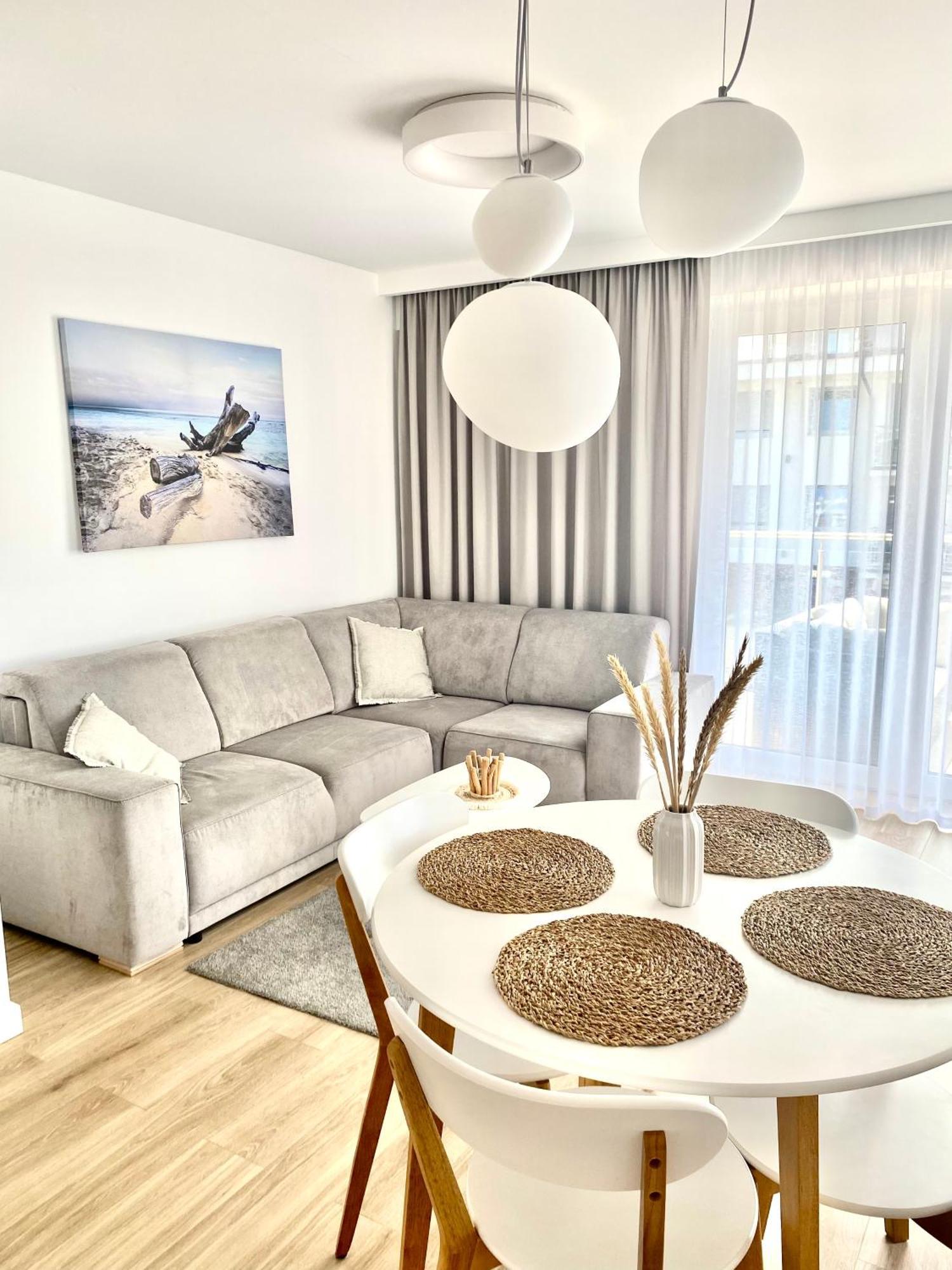 Apartament Nadmorski Z Basenem Klifowa レバル エクステリア 写真